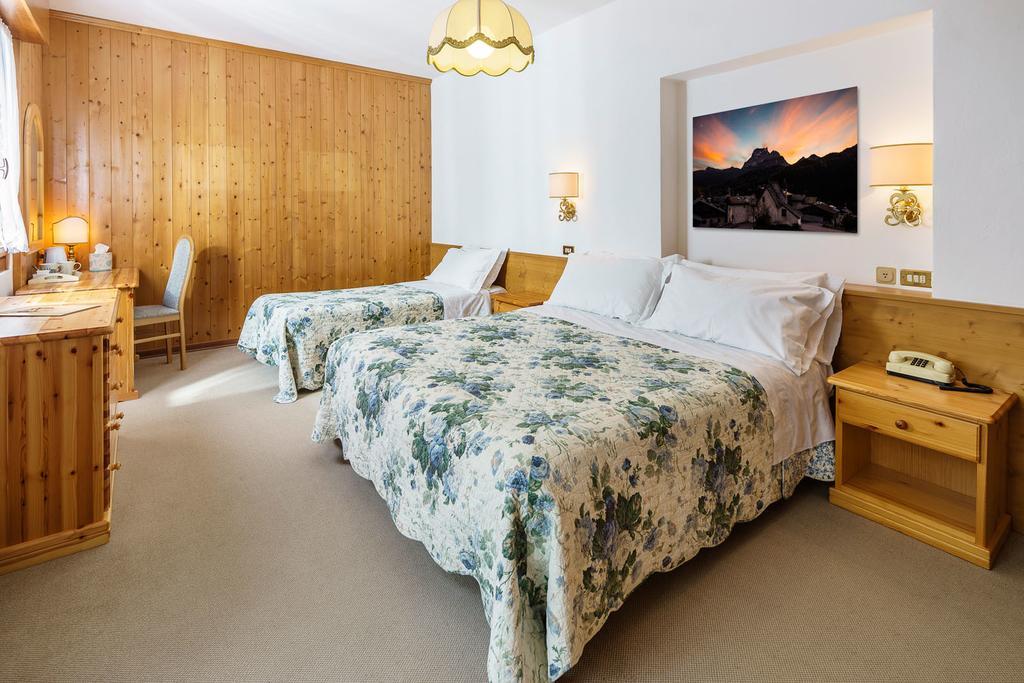 Hotel Roma Сан-Віто-ді-Кадоре Номер фото